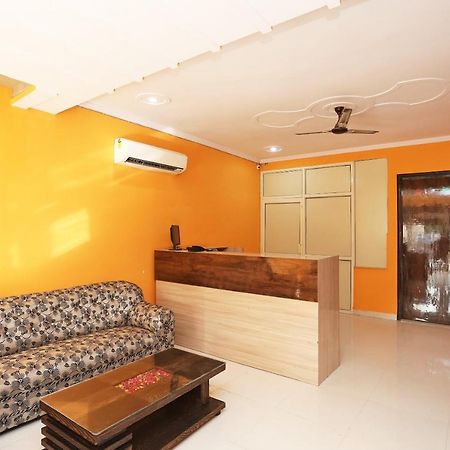 Oyo Rose Residency Near Dwarka Sector 9 Metro Station Hotel New Delhi Bagian luar foto