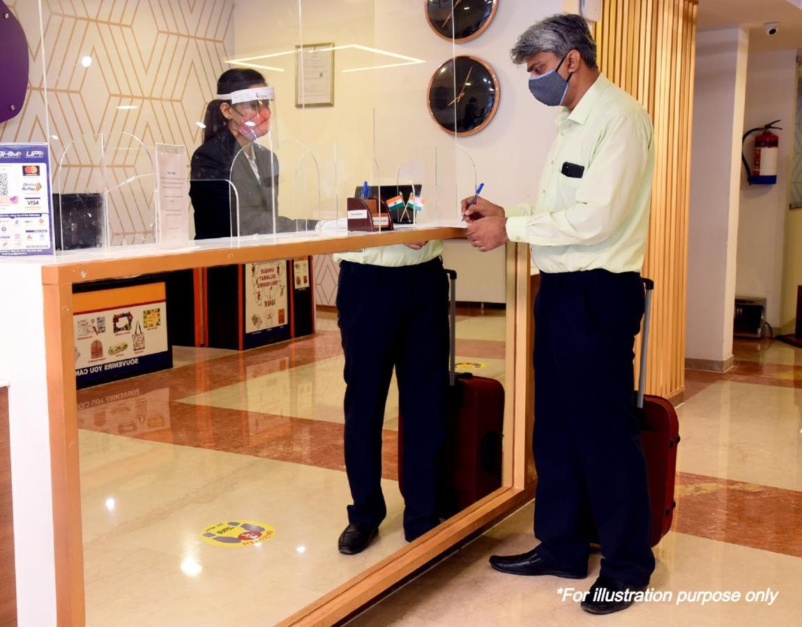 Oyo Rose Residency Near Dwarka Sector 9 Metro Station Hotel New Delhi Bagian luar foto