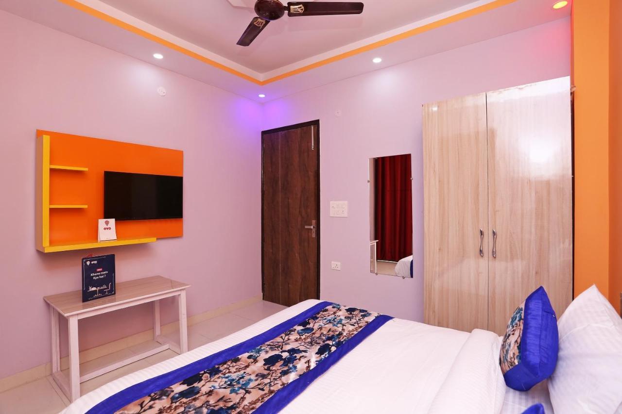 Oyo Rose Residency Near Dwarka Sector 9 Metro Station Hotel New Delhi Bagian luar foto