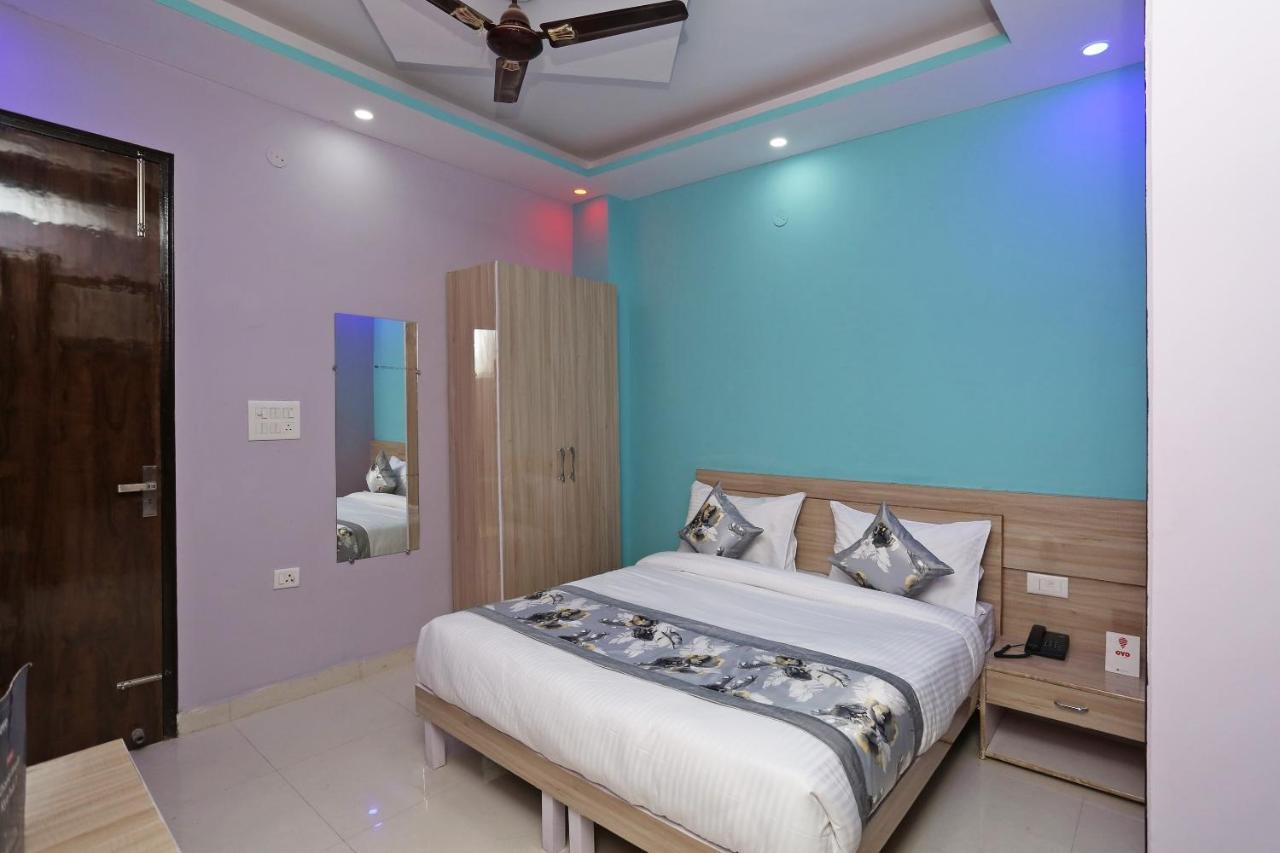 Oyo Rose Residency Near Dwarka Sector 9 Metro Station Hotel New Delhi Bagian luar foto