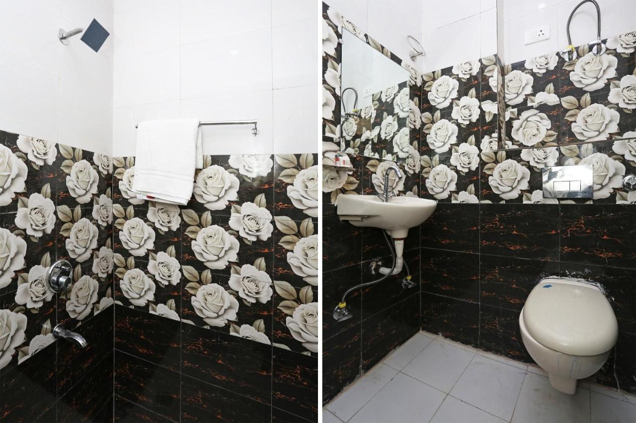 Oyo Rose Residency Near Dwarka Sector 9 Metro Station Hotel New Delhi Bagian luar foto